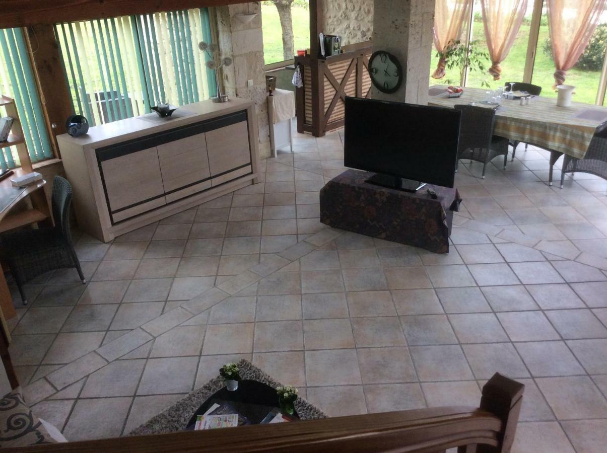 Gite Le Bois De Montpouillan Marmande Exterior foto